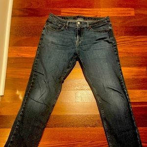 Mens lucky jeans size 34/32.